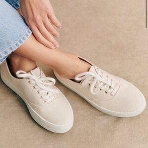 Sézane canvas shoes size 9US